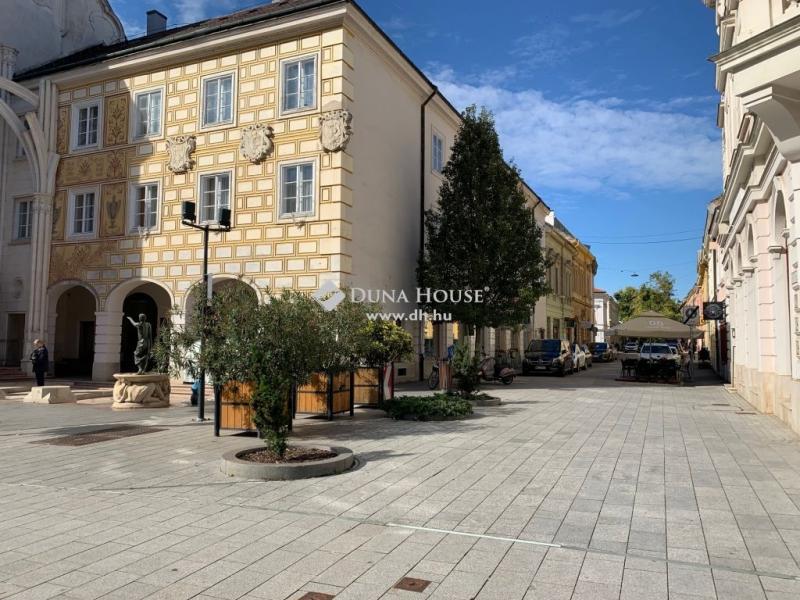 Eladó utcai bejáratú üzlethelység Székesfehérvár
