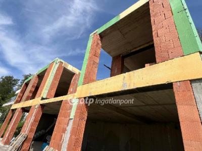 Eladó nyaraló Balatonkenese Balatonakarattya