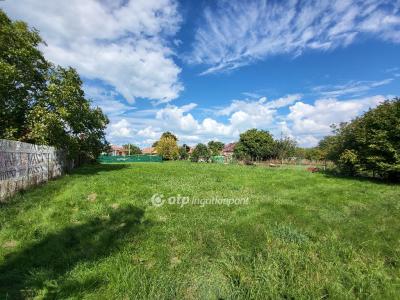 Eladó lakóövezeti telek Siófok