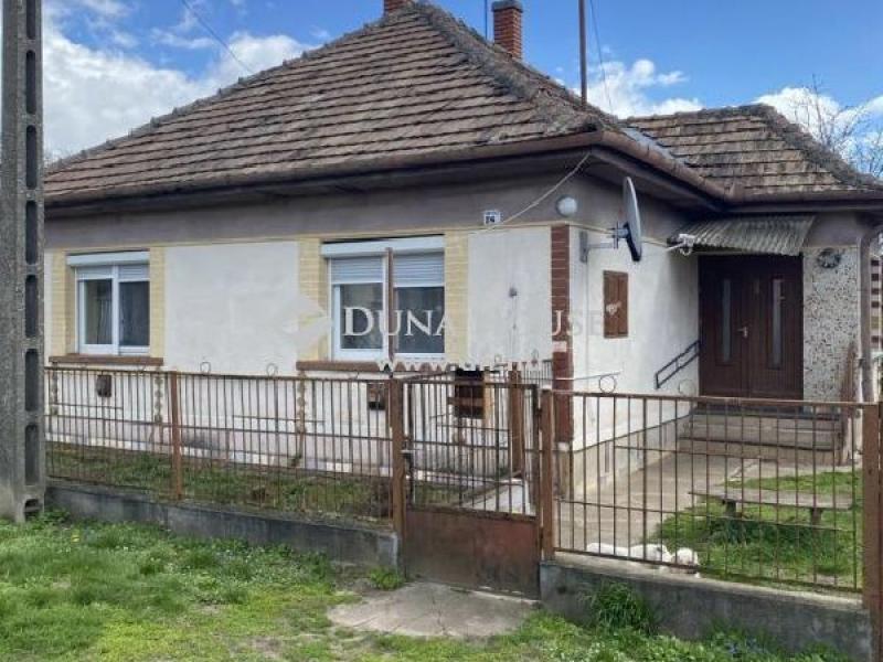 Eladó családi ház Perkáta