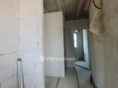 Eladó lakás Jászberény