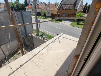 Eladó lakás Jászberény