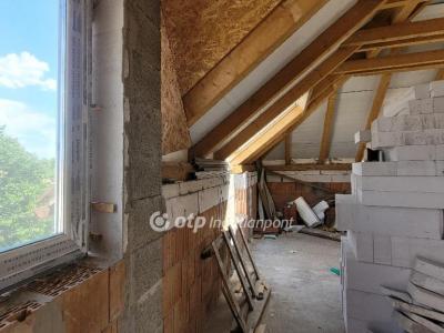 Eladó lakás Jászberény