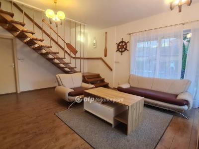 Eladó családi ház Siófok