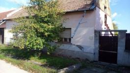 Eladó ház Csongrád