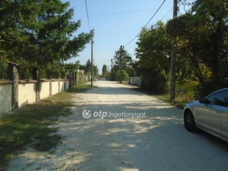 Eladó lakóövezeti telek Budapest