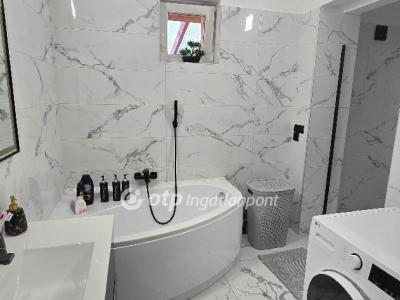 Eladó családi ház Debrecen