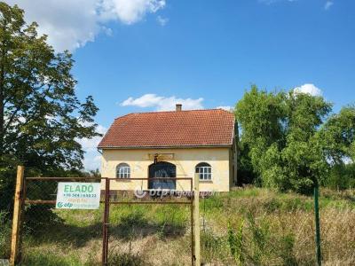 Eladó nyaraló Debrecen
