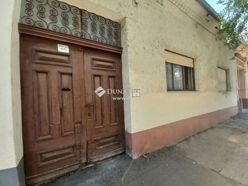 Eladó egyéb iroda Szekszárd