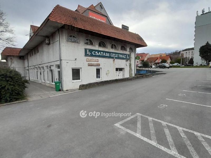Eladó egyéb ipari ingatlan Szekszárd