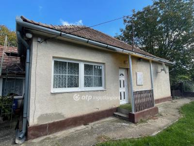 Eladó családi ház Gárdony
