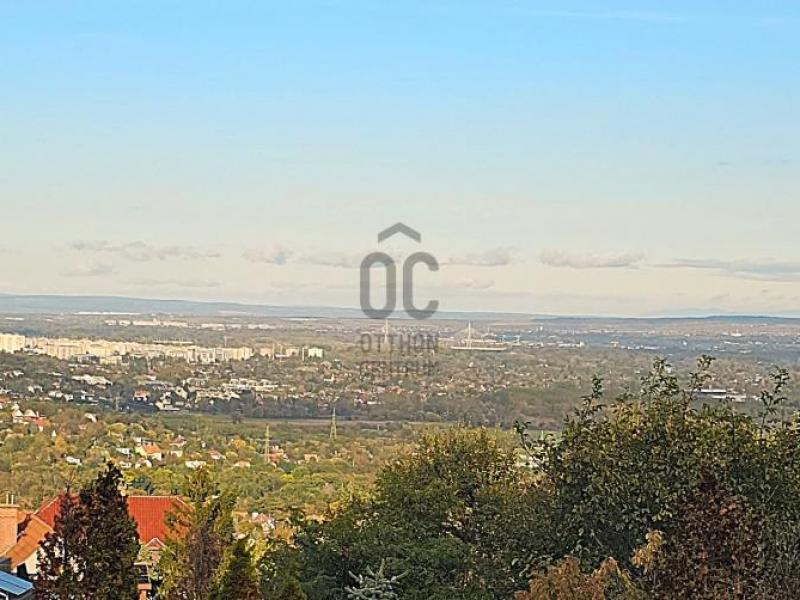 Eladó családi ház Budapest