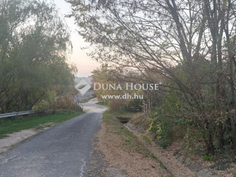 Eladó nyaraló Tatabánya