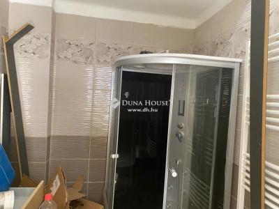 Eladó házrész Esztergom