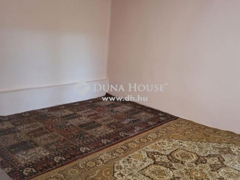 Eladó családi ház Esztergom