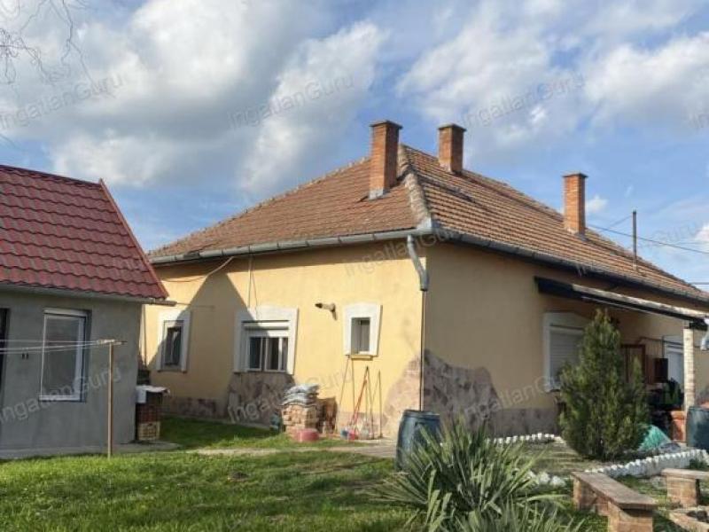Eladó családi ház Tiszakürt