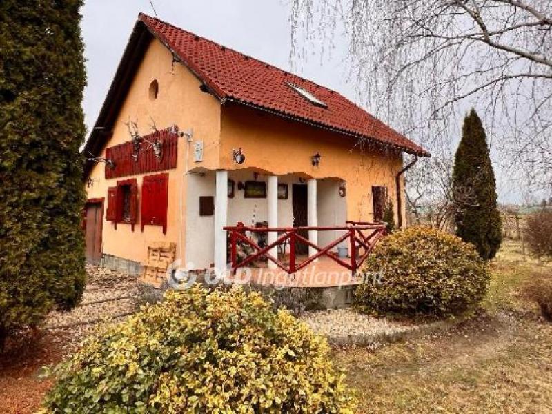 Eladó családi ház Ároktő