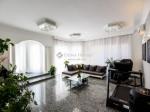 Eladó családi ház Budapest