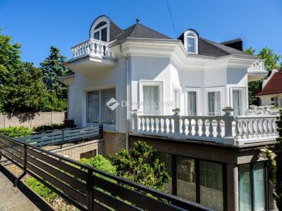 Eladó családi ház Budapest