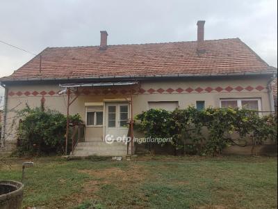 Eladó családi ház Báránd