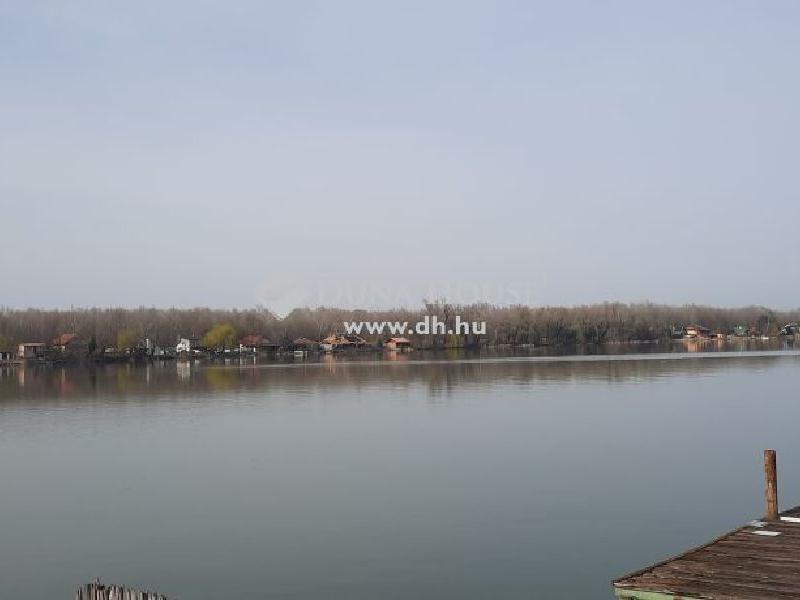 Eladó üdülőövezeti telek Dömsöd