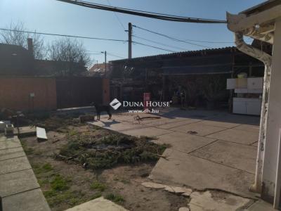 Eladó családi ház Cegléd