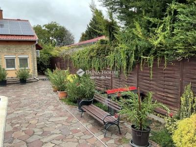 Eladó családi ház Majosháza