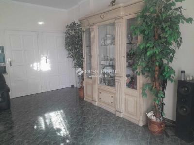 Eladó családi ház Taksony