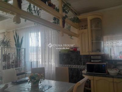 Eladó családi ház Taksony
