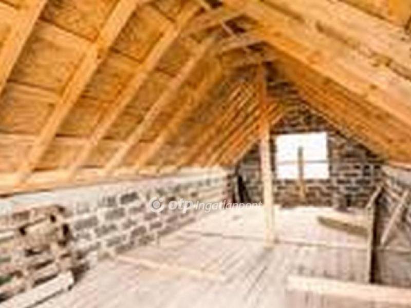 Eladó lakóövezeti telek Budapest