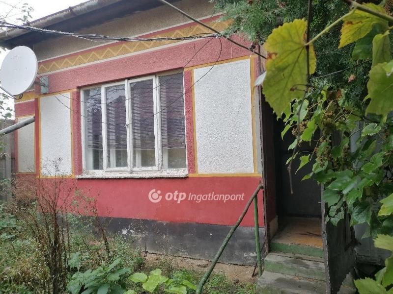 Eladó családi ház Törökszentmiklós