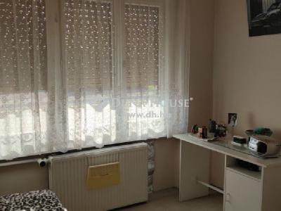 Eladó családi ház Cegléd