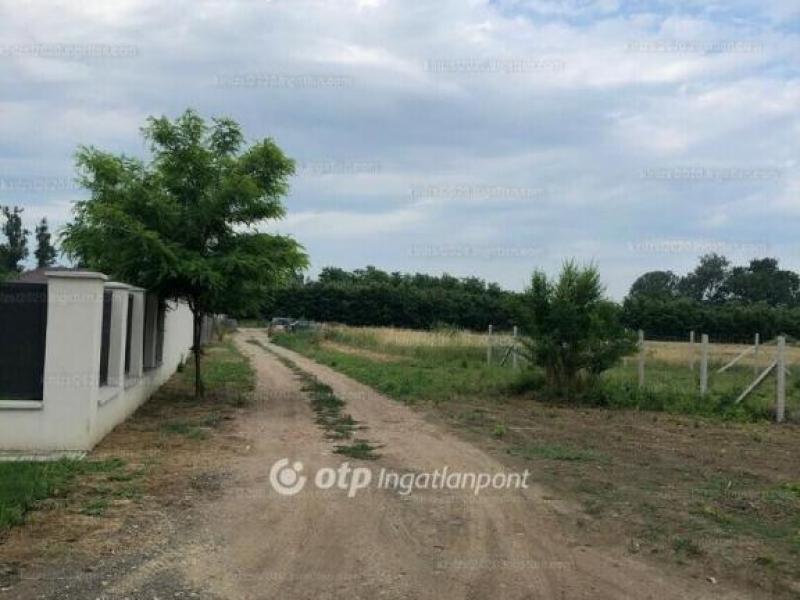 Eladó lakóövezeti telek Gyula
