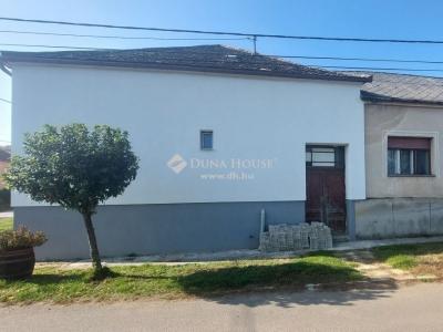 Eladó családi ház Pécsudvard
