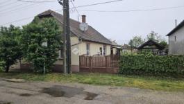 Eladó családi ház Simontornya