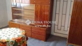 Eladó családi ház Törtel