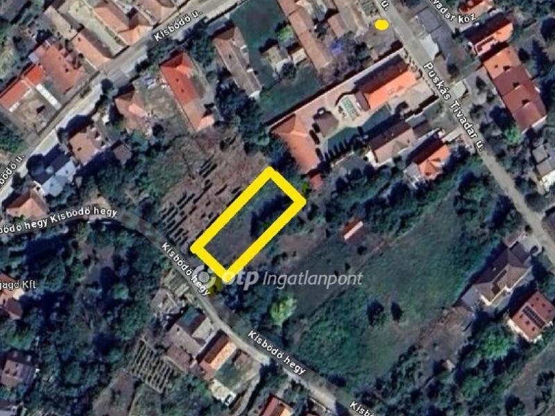 Eladó lakóövezeti telek Szekszárd