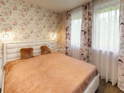 Eladó családi ház Pomáz