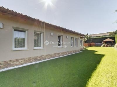 Eladó családi ház Pomáz