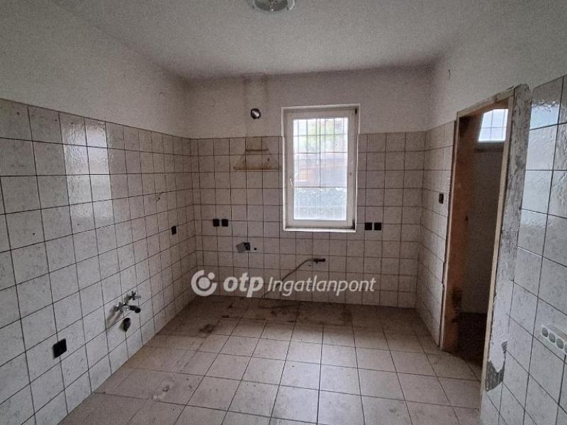 Eladó családi ház Siófok