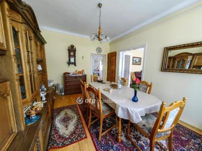 Eladó családi ház - 6000 Kecskemét
