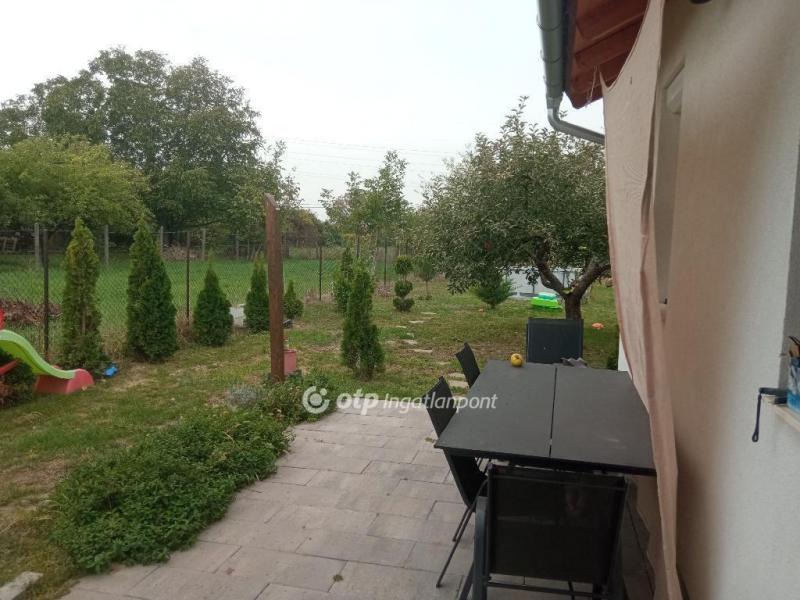 Eladó ikerház Érd