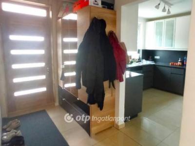 Eladó ikerház Érd