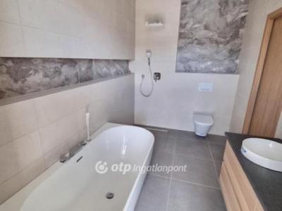Eladó családi ház Budapest