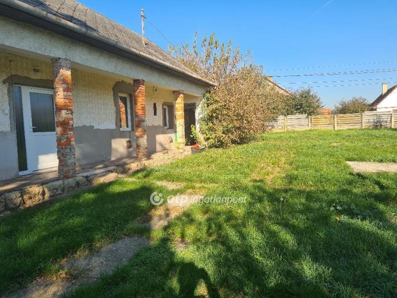 Eladó családi ház Balmazújváros