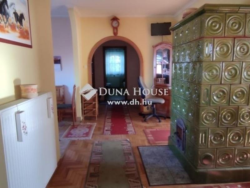 Eladó családi ház Cegléd