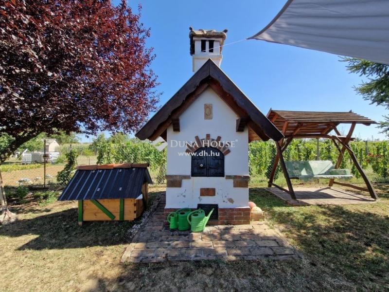 Eladó családi ház Nagykozár