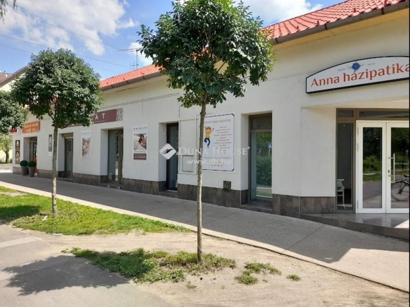 Kiadó utcai bejáratú üzlethelység Orosháza