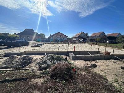 Eladó családi ház Bugyi