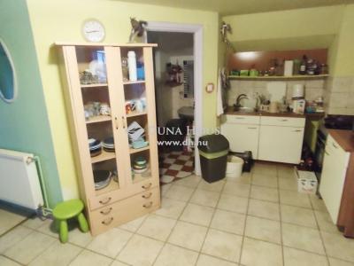 Eladó családi ház Balatonújlak